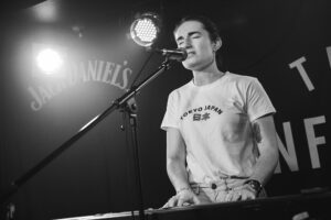 Out and About With....Jessie Reid 2 Ellie Williams Sunflower Lounge PReynolds 2