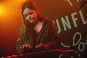Jessie Reid Sunflower Lounge PReynolds 1
